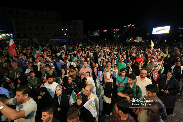 تجمع مردم اصفهان در حمایت از عملیات «وعده صادق 3»