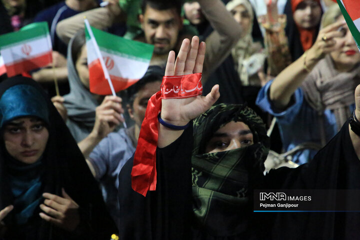 تجمع مردم اصفهان در حمایت از عملیات «وعده صادق 3»