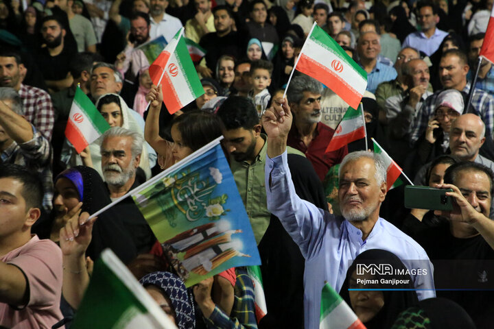 تجمع مردم اصفهان در حمایت از عملیات «وعده صادق 3»