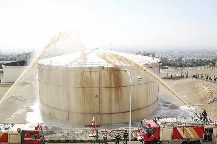 آتش انبار نفت شهران و مخزن سوخت جنوب تهران تحت کنترل است