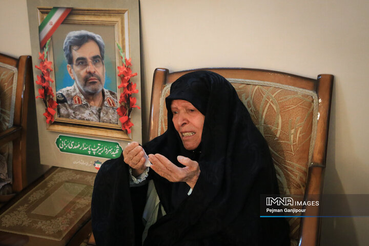 حضور شهردار و اعضای شورای شهر اصفهان در منزل پدری «شهید مهدی ربانی»