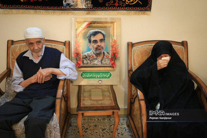 حضور شهردار و اعضای شورای شهر اصفهان در منزل پدری «شهید مهدی ربانی»