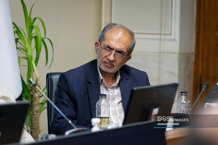 نشست جمعی از پیشکسوتان، ضابطین و دبیران احزاب و تشکل‌های سیاسی استان با استاندار اصفهان