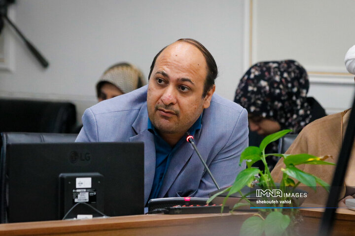 نیاز به همگرایی ملی و استفاده از ظرفیت احزاب برای مدیریت بحران/استفاده از ظرفیت بسیج برای