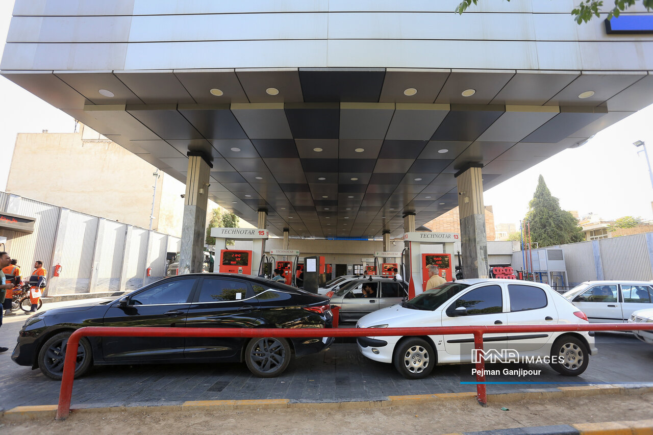 آغاز عرضه بنزین سوپر وارداتی از امروز دوم آذر | قیمت قطعی، جزئیات کامل طرح و نحوه توزیع