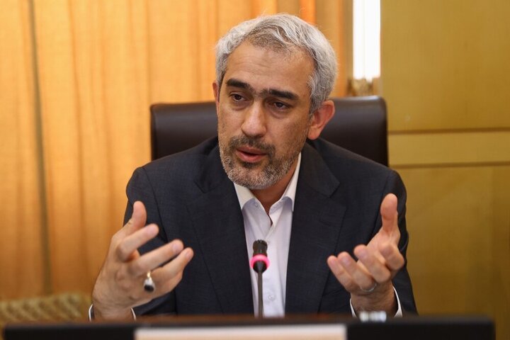 بررسی سوالات نمایندگان از مدنیزاده در جلسه کمیسیون اقتصادی