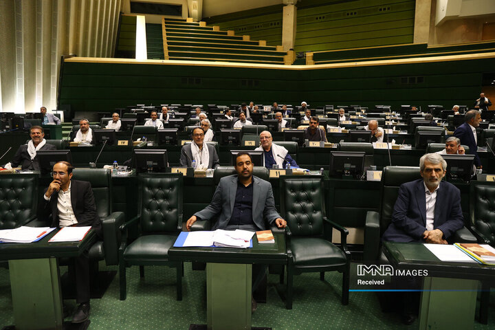 جلسه بررسی صلاحیت وزیر پیشنهادی اقتصاد و دارایی