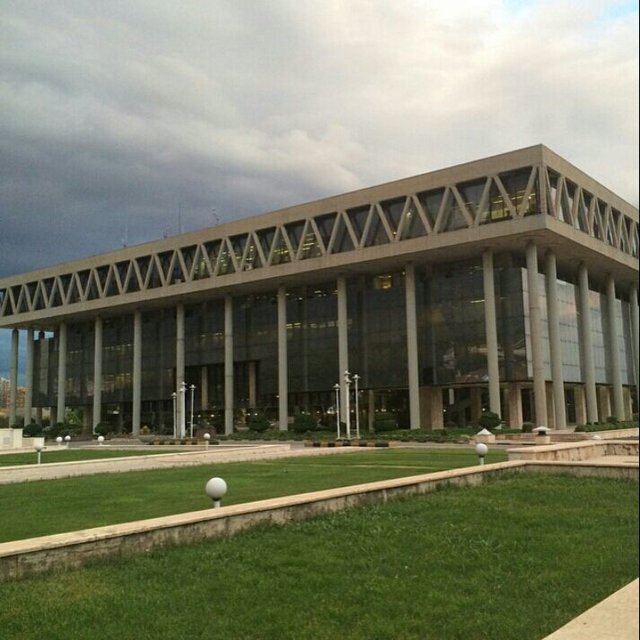 جنایاتکاران بدانند چراغ حقیقت خاموش نمی‌شود