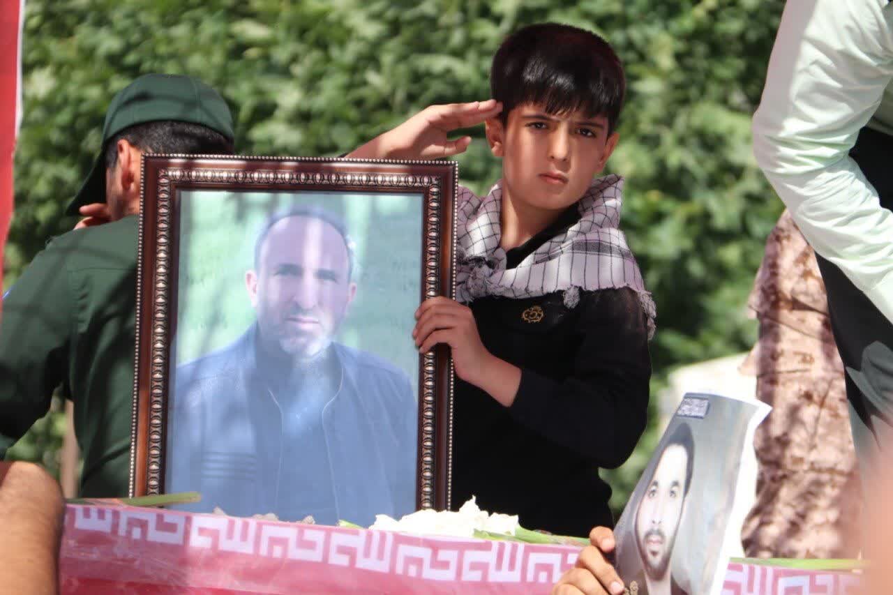 چمرونهای برای قهرمانان وطن؛ وداعی در طنین اشک و افتخار