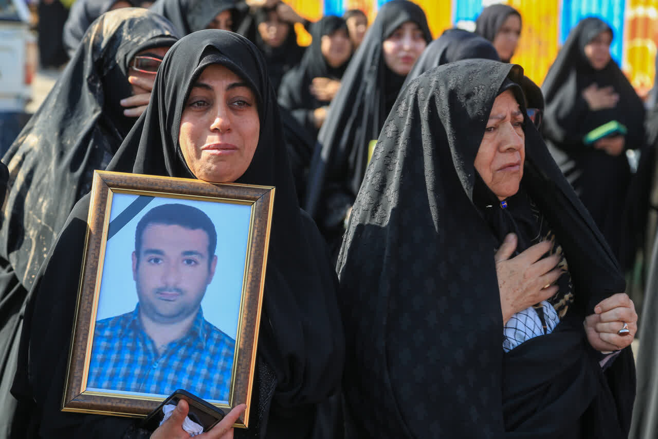 چمرونهای برای قهرمانان وطن؛ وداعی در طنین اشک و افتخار