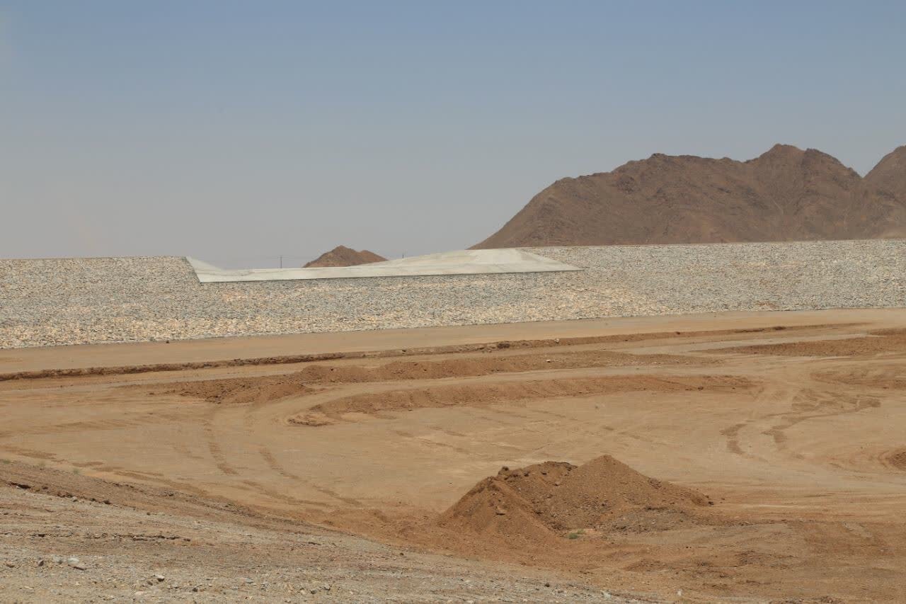 بند خاکی رودخانه کوه کاسه شهرستان تفت افتتاح شد