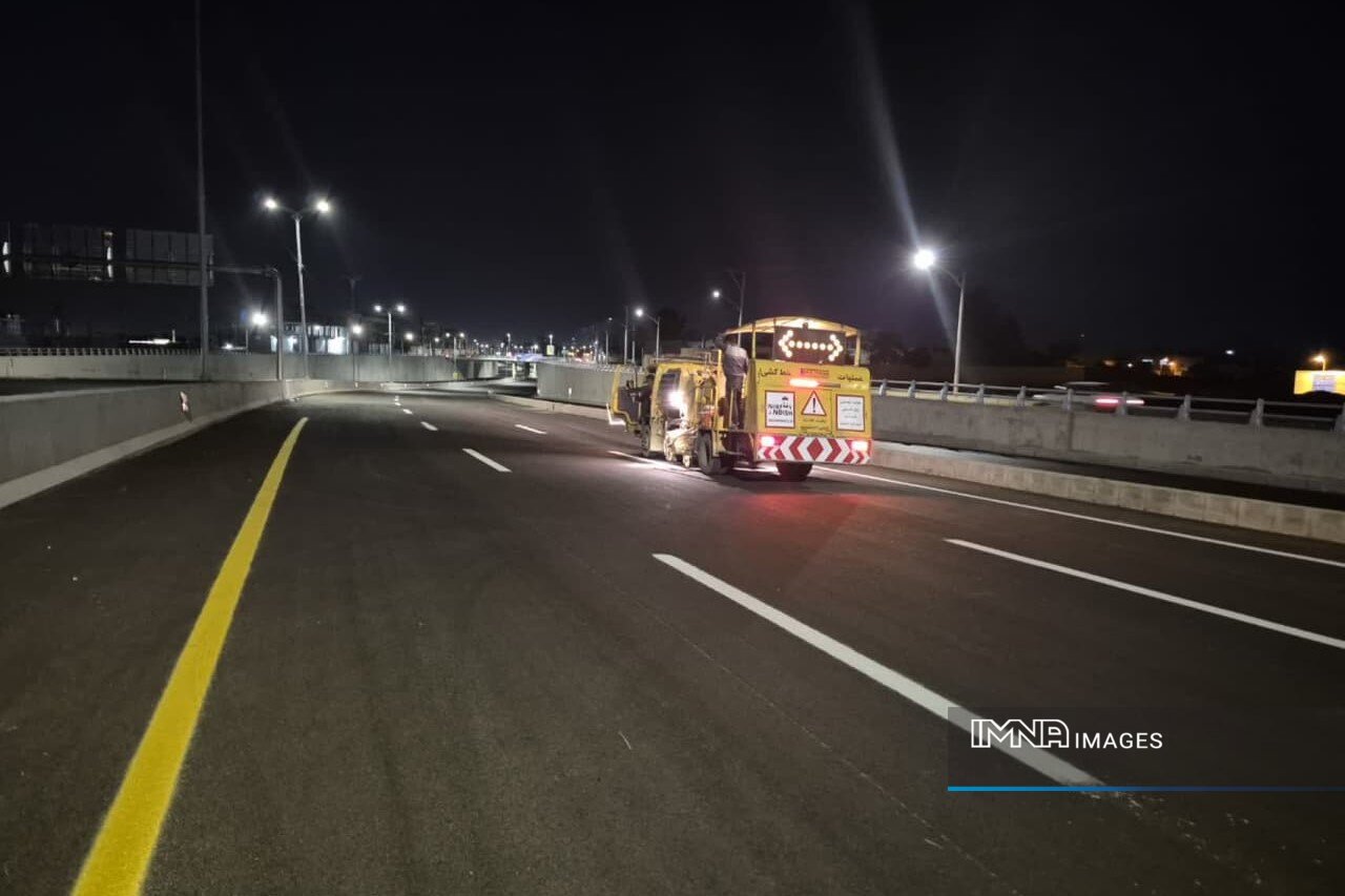 اجرای فرایند گسترده خط‌کشی در هلال ترافیکی شرق اصفهان + فیلم