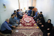 حضور مدیران شهری در منزل شهید سازمان حمل‌ونقل بار شهرداری اصفهان