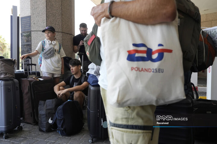 خروج از سرزمین ناامن