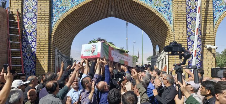 تشییع پیکر مطهر سه شهید امنیت در کاشان + فیلم