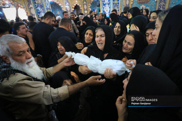 وداع با شهدای تجاوز رژیم صهیونیستی به کشور در حسینیه بنی‌فاطمه اصفهان