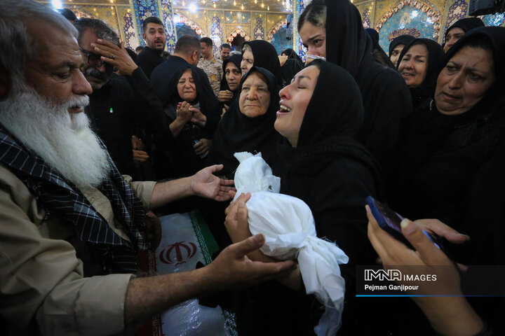 وداع با شهدای تجاوز رژیم صهیونیستی به کشور در حسینیه بنی‌فاطمه اصفهان