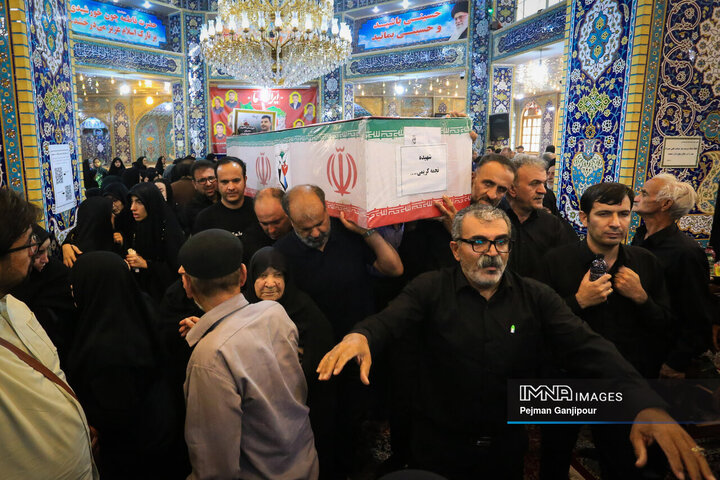 وداع با شهدای تجاوز رژیم صهیونیستی به کشور در حسینیه بنی‌فاطمه اصفهان