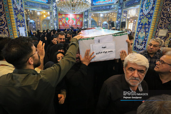 وداع با شهدای تجاوز رژیم صهیونیستی به کشور در حسینیه بنی‌فاطمه اصفهان