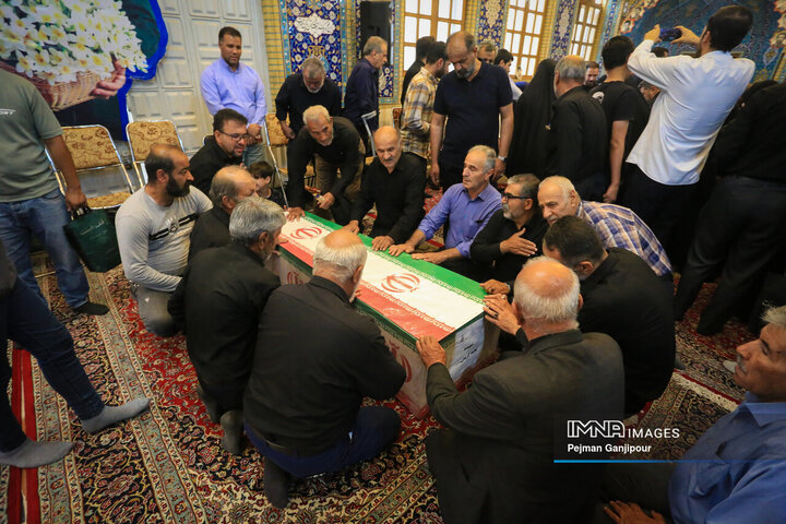 وداع با شهدای تجاوز رژیم صهیونیستی به کشور در حسینیه بنی‌فاطمه اصفهان