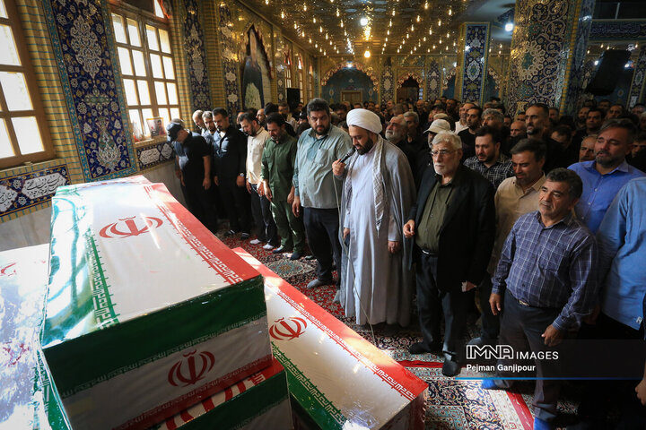 وداع با شهدای تجاوز رژیم صهیونیستی به کشور در حسینیه بنی‌فاطمه اصفهان