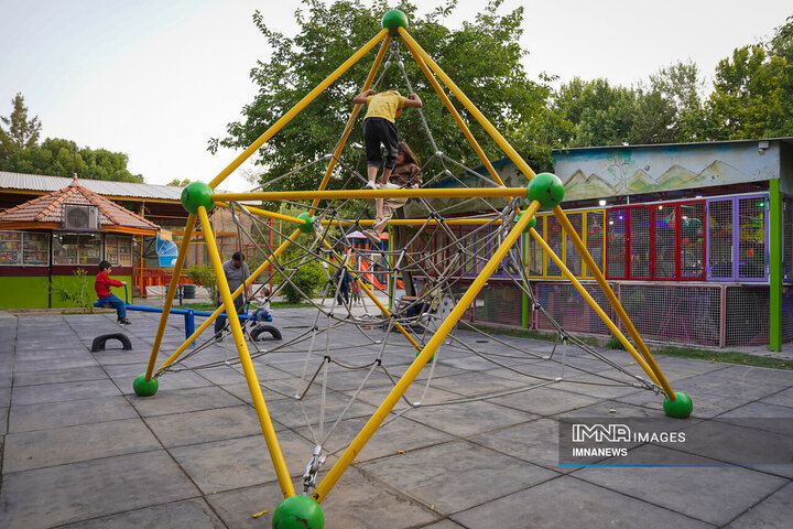 زندگی در سایه امنیت و اقتدار - اصفهان