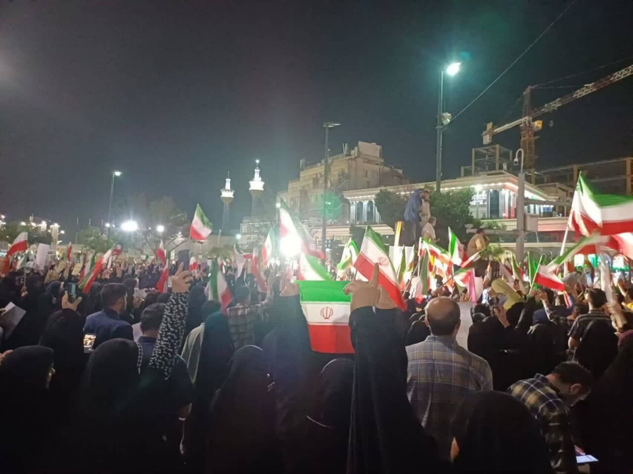 تجمع مردم مشهد برای تجدید بیعت با رهبر انقلاب