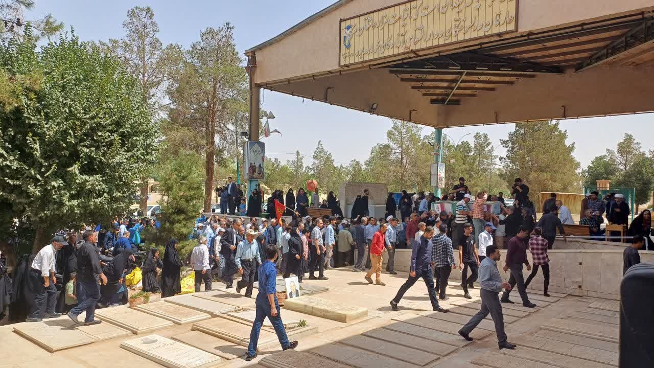 فیلم | مراسم تشییع دانشمند هسته‌ای شهید مطلبی‌زاده با حضور پرشور مردم دارالعباده یزد