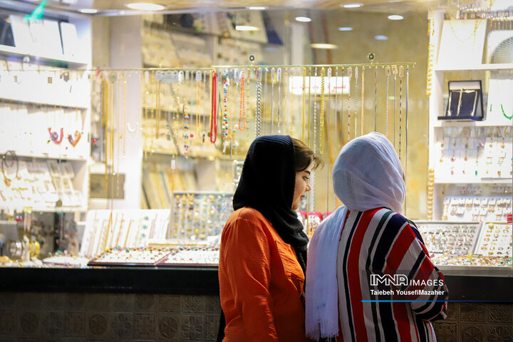 Life Goes On: Iranians Embrace Normalcy Amidst Ongoing Conflict