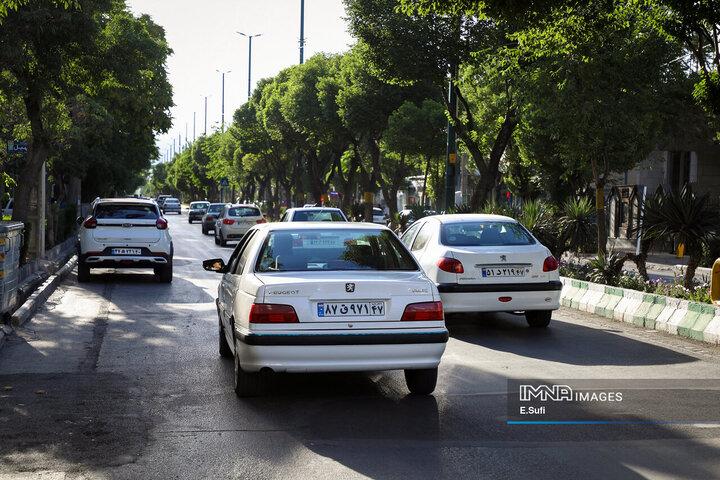 Life Goes On: Iranians Embrace Normalcy Amidst Ongoing Conflict