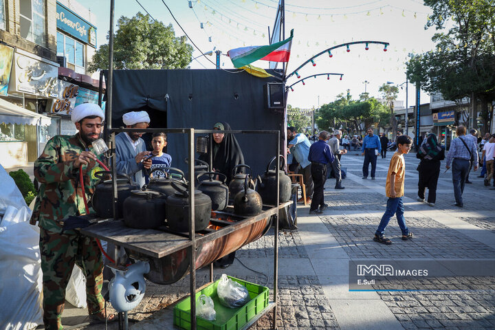 Life Goes On: Iranians Embrace Normalcy Amidst Ongoing Conflict
