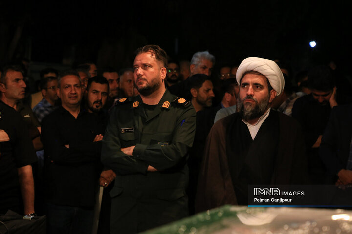 داع با شهید حملات رژیم صهیونیستی در گلستان شهدای رهنان اصفهان