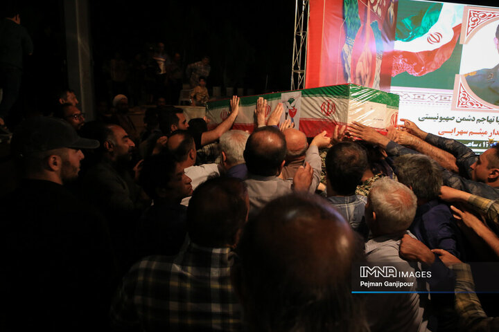 داع با شهید حملات رژیم صهیونیستی در گلستان شهدای رهنان اصفهان