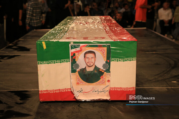 داع با شهید حملات رژیم صهیونیستی در گلستان شهدای رهنان اصفهان