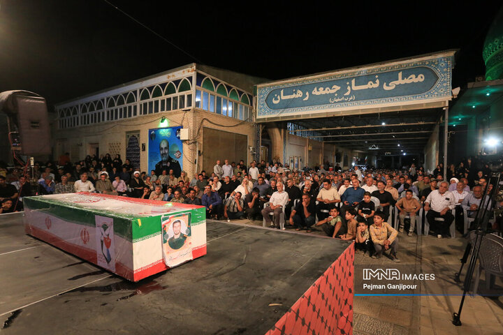 داع با شهید حملات رژیم صهیونیستی در گلستان شهدای رهنان اصفهان