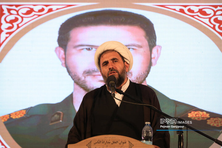 داع با شهید حملات رژیم صهیونیستی در گلستان شهدای رهنان اصفهان