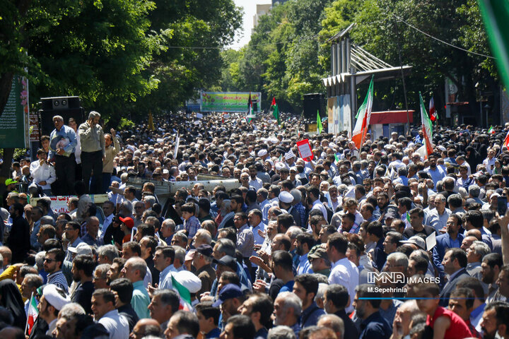 راهپیمیایی جمعه خشم و نصر در تبریز