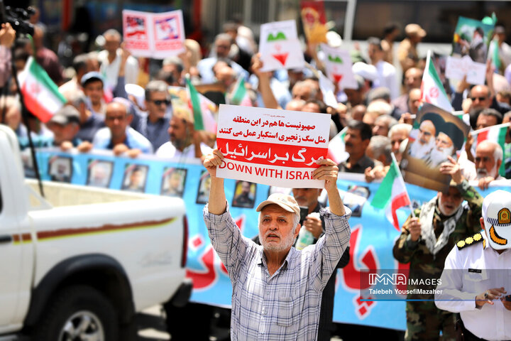 تشییع پیکر شهید کرمی در همدان