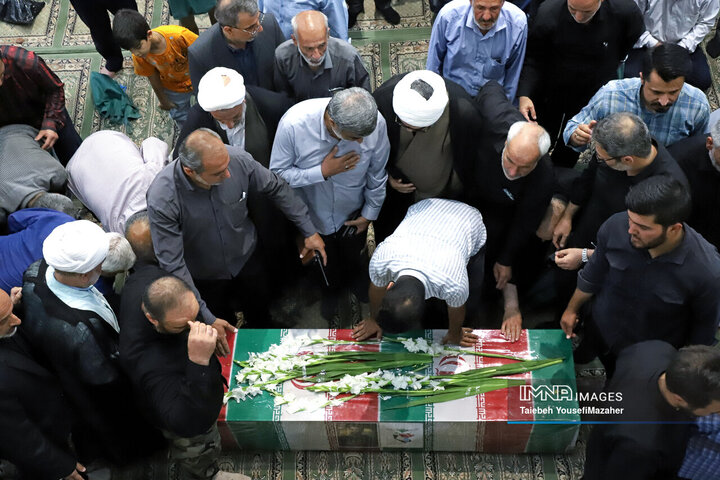 تشییع پیکر شهید کرمی در همدان