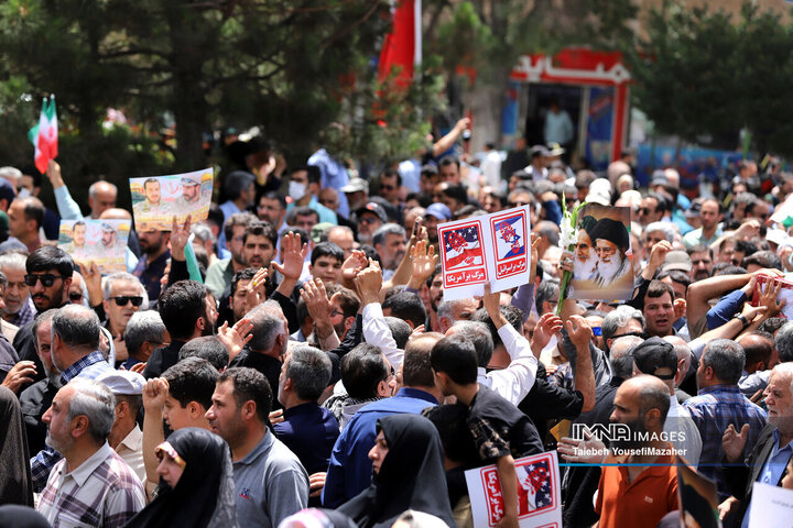 تشییع پیکر شهید کرمی در همدان