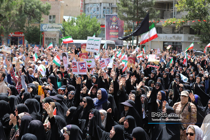 تشییع پیکر شهید کرمی در همدان