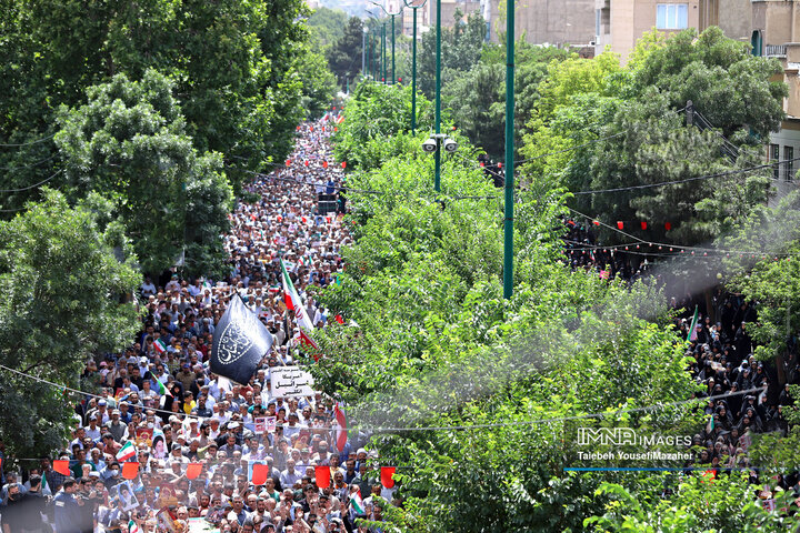 تشییع پیکر شهید کرمی در همدان