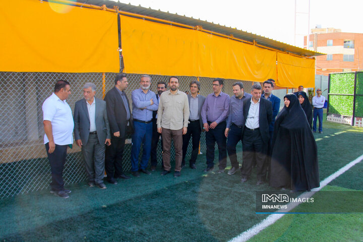 بازدید کمیسیون ویژه خانواده، بانوان و جوانان شورای شهر اصفهان از پروژه‌های خانواده‌محور مناطق شهرداری