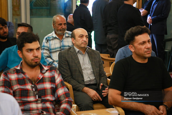 مراسم یادبود شهدای خانواده سازمان حمل‌ونقل بار شهرداری اصفهان