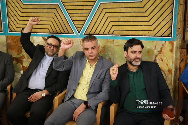 مراسم یادبود شهدای خانواده سازمان حمل‌ونقل بار شهرداری اصفهان