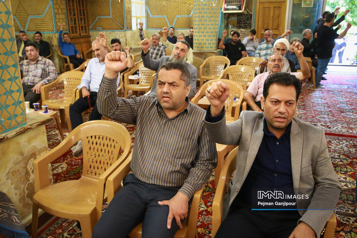 مراسم یادبود شهدای خانواده سازمان حمل‌ونقل بار شهرداری اصفهان