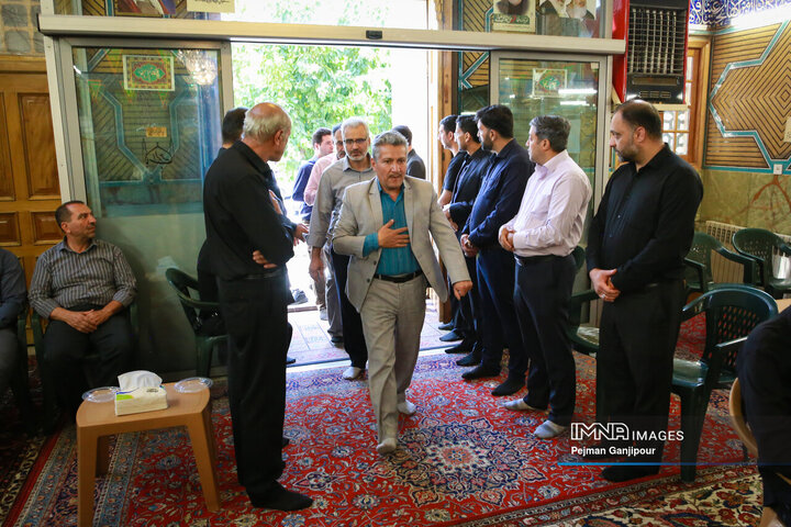 مراسم یادبود شهدای خانواده سازمان حمل‌ونقل بار شهرداری اصفهان