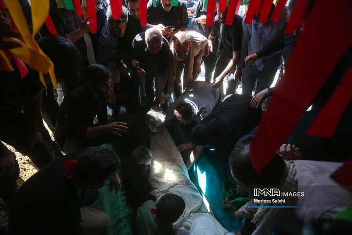 مراسم تشییع شهید «علیرضا اسماعیلی» در پیربکران اصفهان