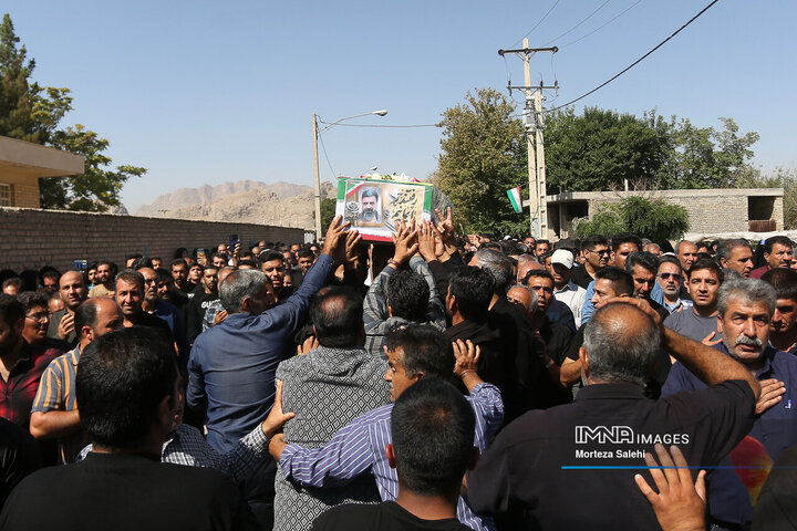 مراسم تشییع شهید «علیرضا اسماعیلی» در پیربکران اصفهان