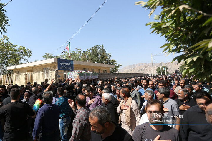 مراسم تشییع شهید «علیرضا اسماعیلی» در پیربکران اصفهان